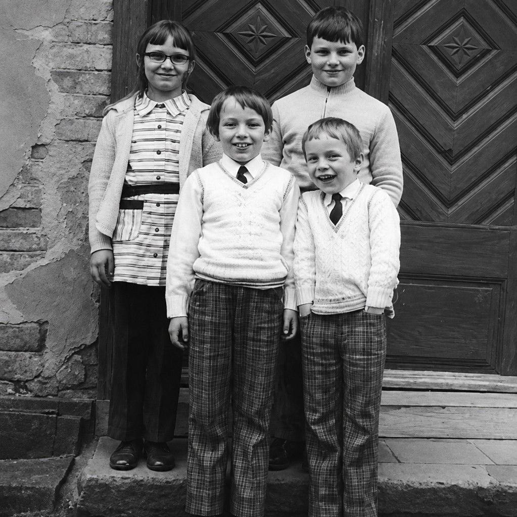 1972 ich unten li mit bruder und Cousine und Cousin