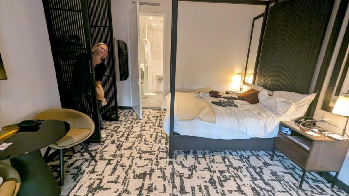 la suite west hyde park hotel